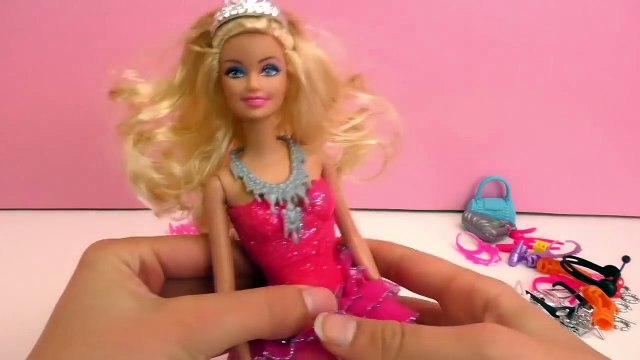 Démonstration d'assortiments d’accessoires pour Barbie – Démo d’accessoires Barbie en francais