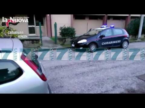 POLICIA ITALIANE SHKATERRON RRJETIN E TRAFIKUT TE DROGES - News, Lajme - Kanali 12