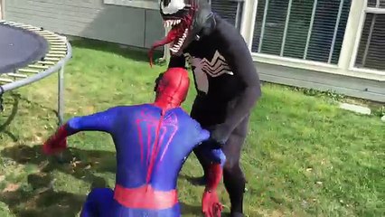 Spiderman vs Venom vs Deadpool - In Real Life ¦ Superhero Battle!