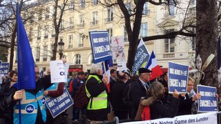 Nantes : trois associations pro-aéroport manifestent à Paris
