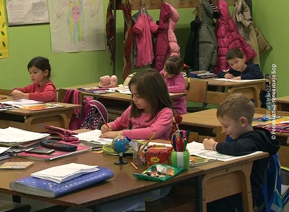 OŠ „12. septembar“ u Majdanpeku konačno dobila grejanje , 23. novembar 2016. (RTV Bor)