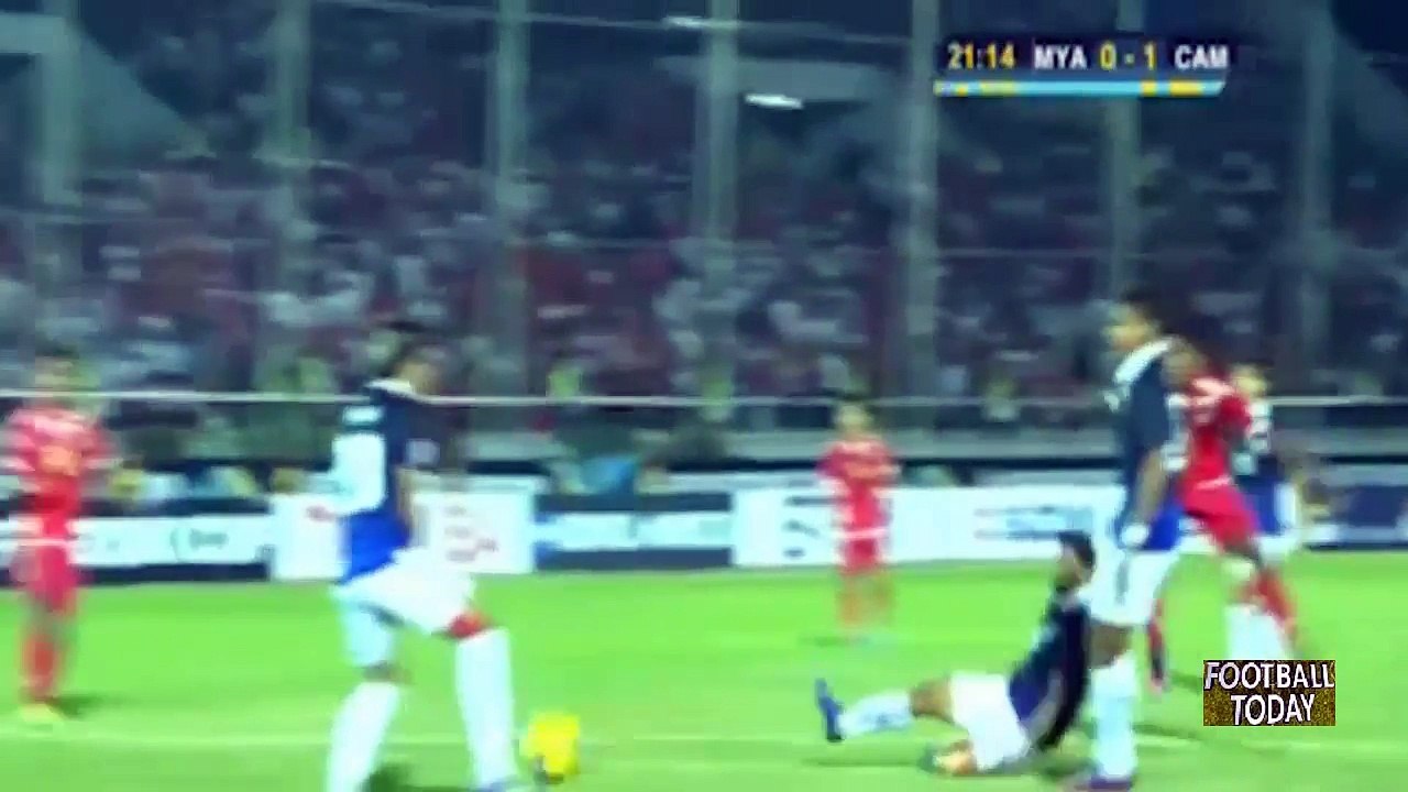 Myanmar_vs_Campuchia_2-1_(1st_half)_AFF_Suzuki_Cup_23-11-2016