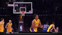 Nick Young célèbre un peu trop tôt un panier à 3 points...