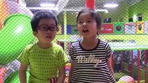 アスレチックで遊んだよ♪ Indoor Playground Family Fun Play for kids Slides Balls play room Spider Tower