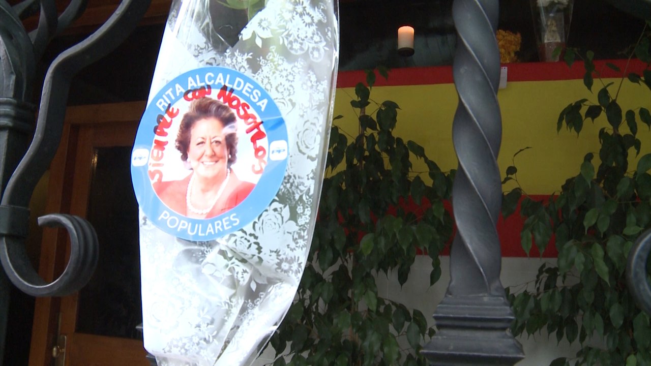 Rita Barberá es homenajeada por vecinos de Valencia