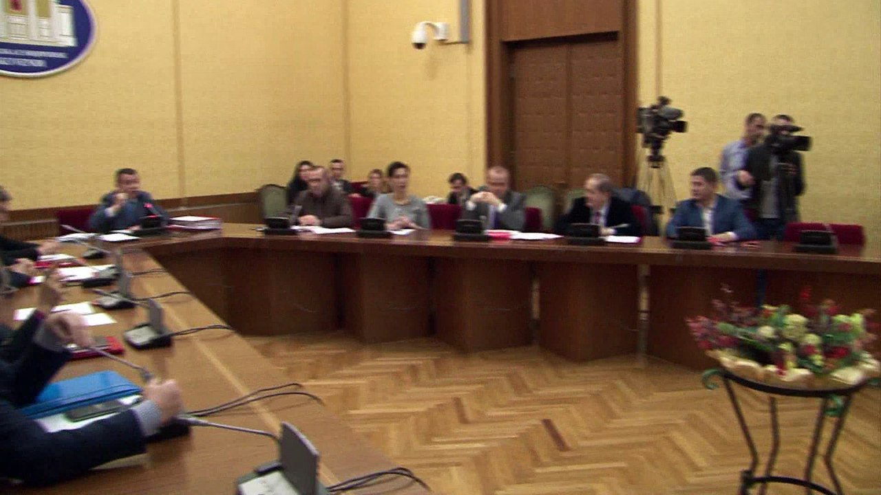 BERISHA LARGOHET NGA KOMISIONI