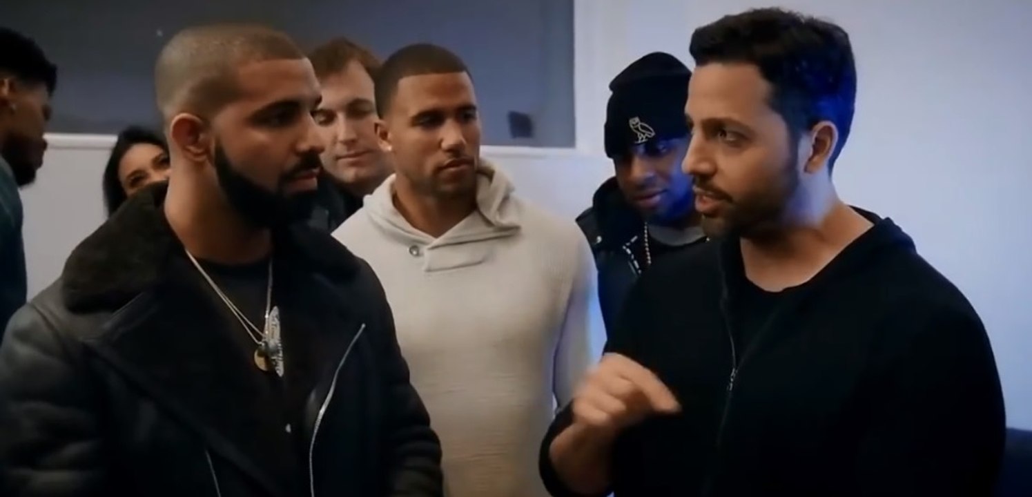 David Blaine rend fou Drake, Dave Chappelle et Steph Curry avec son tour de magie.