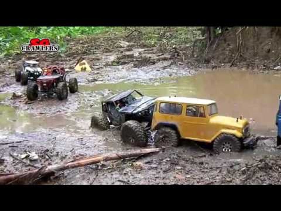 9 trucks mudding! Tamiya CC01 Defender Land Cruiser Axial Wraith RC offroad adventures