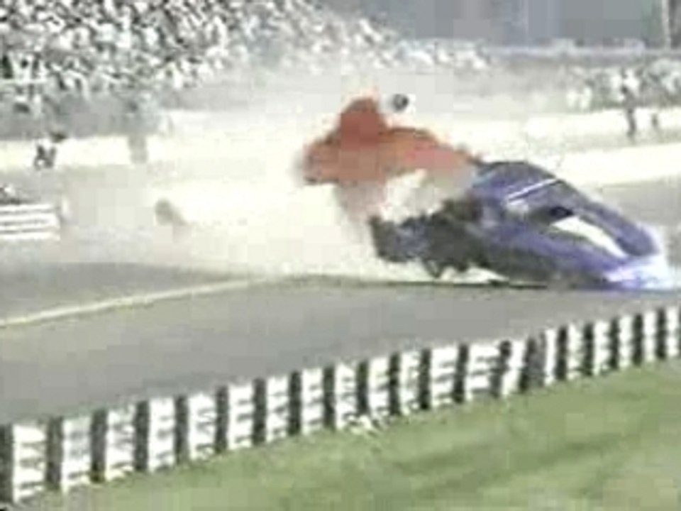 Crash monstre d'un dragster