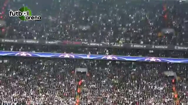 Adeptos do Besiktas deixam os do Benfica cantar