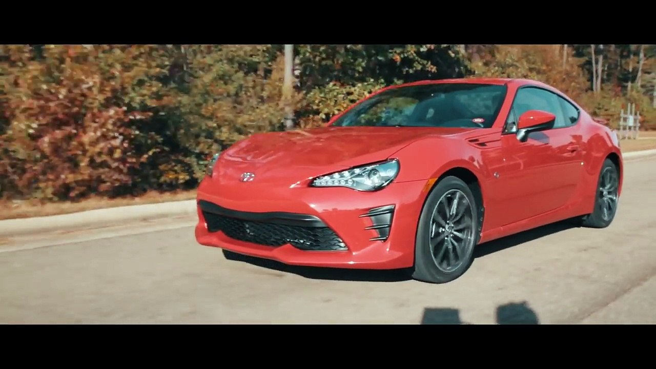 2017 Toyota 86 Review - The Perfect Car-H61J4mLzgEY