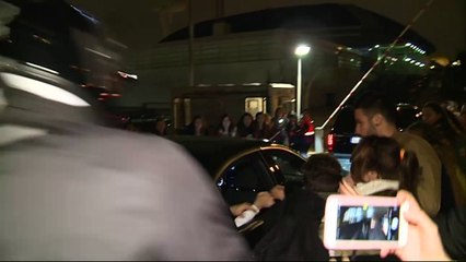 Barcelone : Justin Bieber frappe violemment un fan au visage