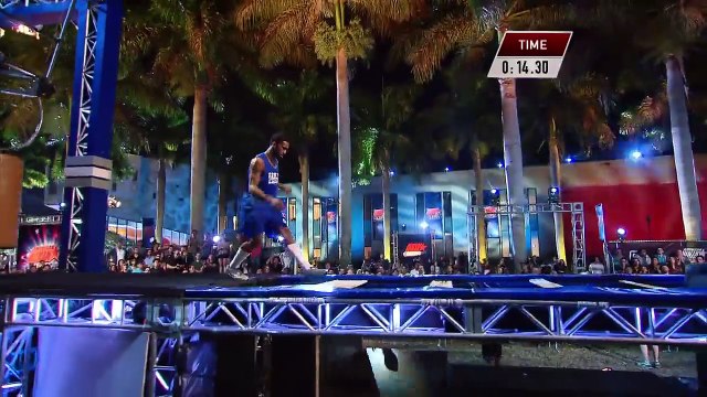 Ce Harlem Globetrotter va tout déchirer dans American Ninja !