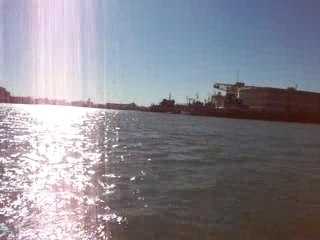 El Lucky entrando a darsena BNPB