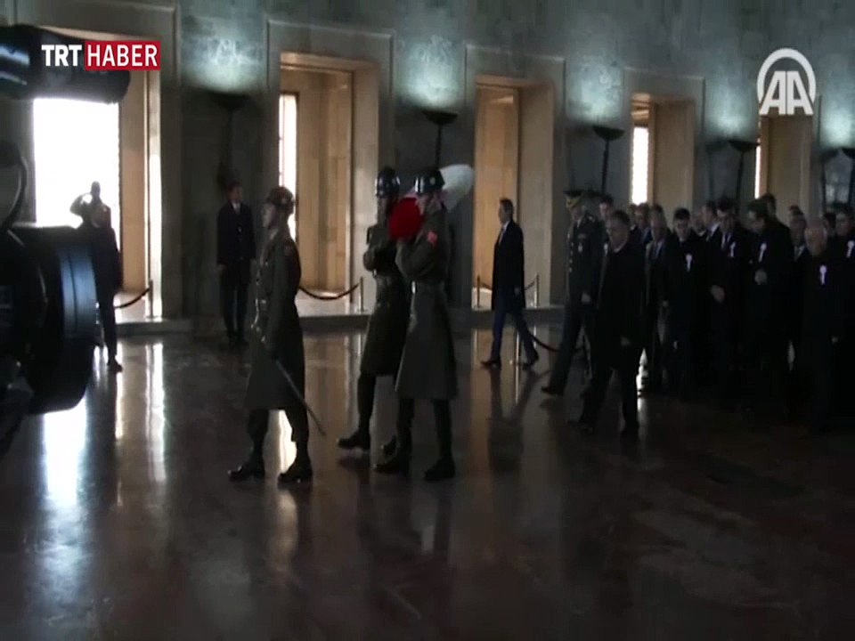 Milli Eğitim Bakanı Yılmaz, öğretmenlerle Anıtkabir'i ziyaret etti