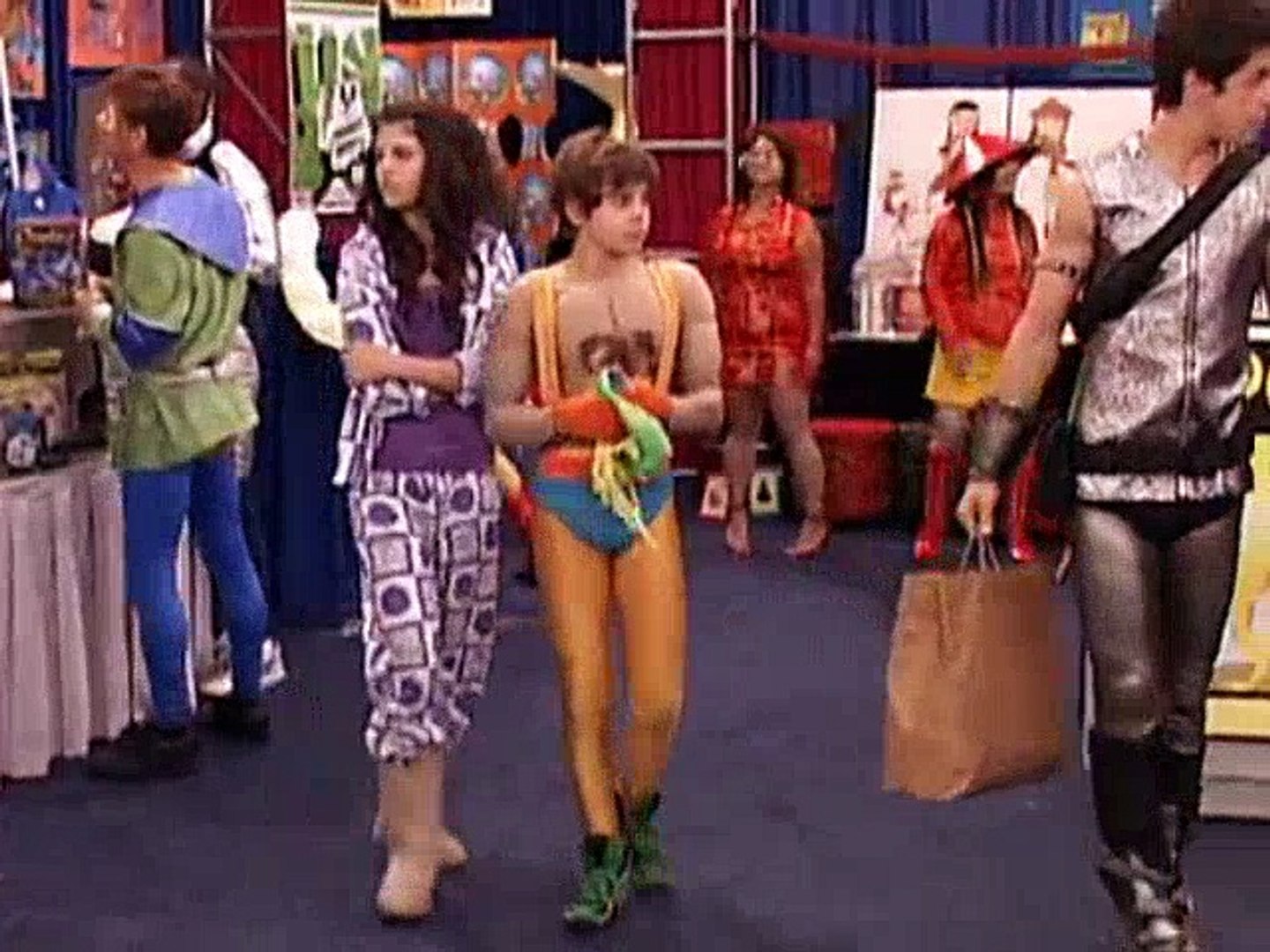 Wizards Of Waverly Place 2x08 Harper Knows, image size:1440x1080