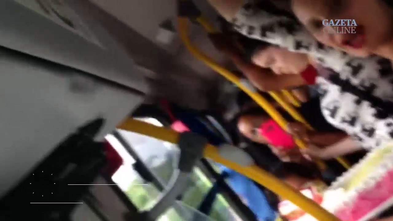 Passageira ganha festa de aniversário em Transcol