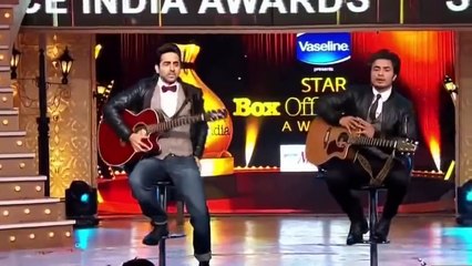 Ali Zafar Live with Ayushmann Khurrana together live at award show