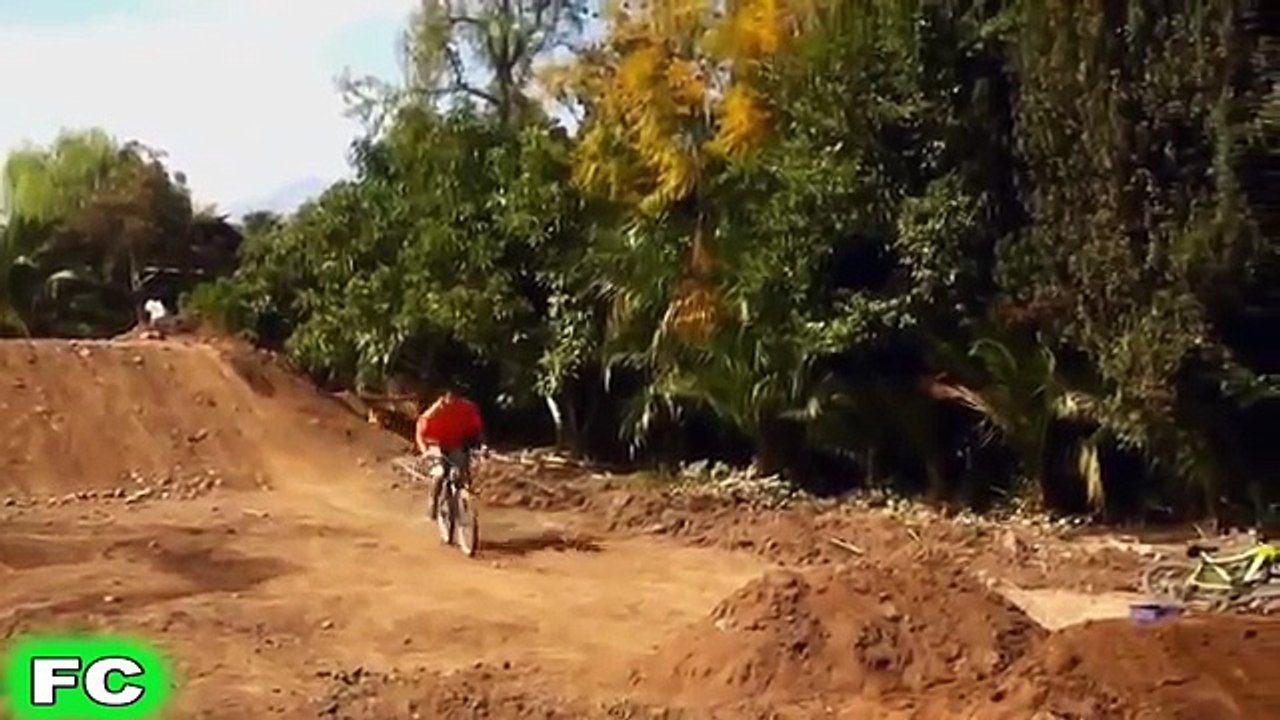 Best FAILS & Funny Videos ★ November 2016 Compilation ★ FailCity (17)