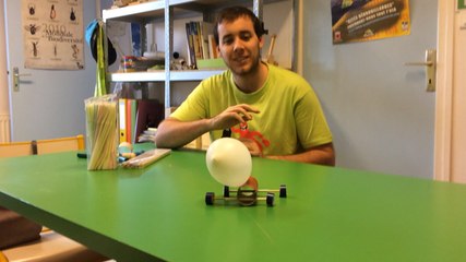 Tuto : construire une voiture-ballon avec du matériel de récup'