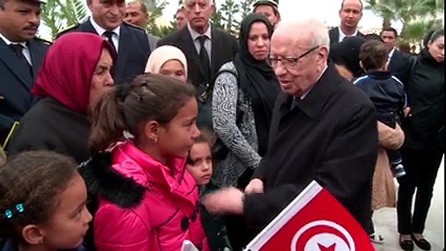 ساحة شهداء الأمن الرئاسي بثكنة قمرت في الذكرى الأولى للعملية الارهابية الغادرة التي استهدفت حافلة أعوان الأمن الرئاسي