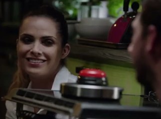 Clara Morgane explique les raisons qui l'ont poussé vers le cinéma X à 19 ans