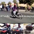 Live video of the bike accident occured Karachi motorcycle with toyota mess up