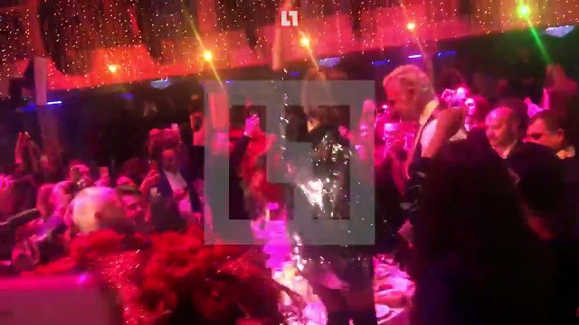 Ольга Бузова спела песню