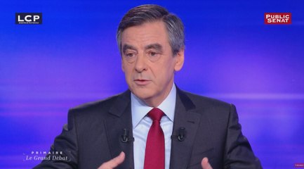 François Fillon : "Le modèle social français, il prend l'eau de partout"
