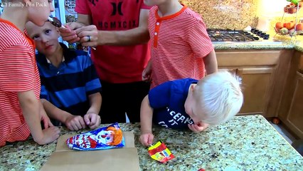 Kids Try HOT & SPICY Foods From Mexico || Universal Yums