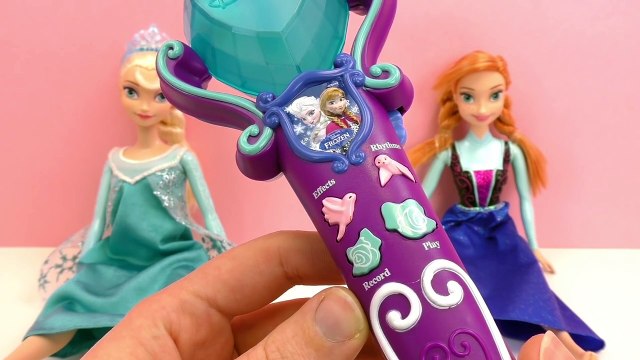 Le micro de la Reine des neiges pour chanter Avec Elsa et Anna Disney La Reine des Neiges Démo