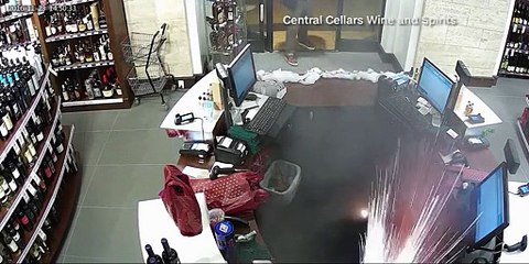 Sa cigarette électronique explose dans sa poche !