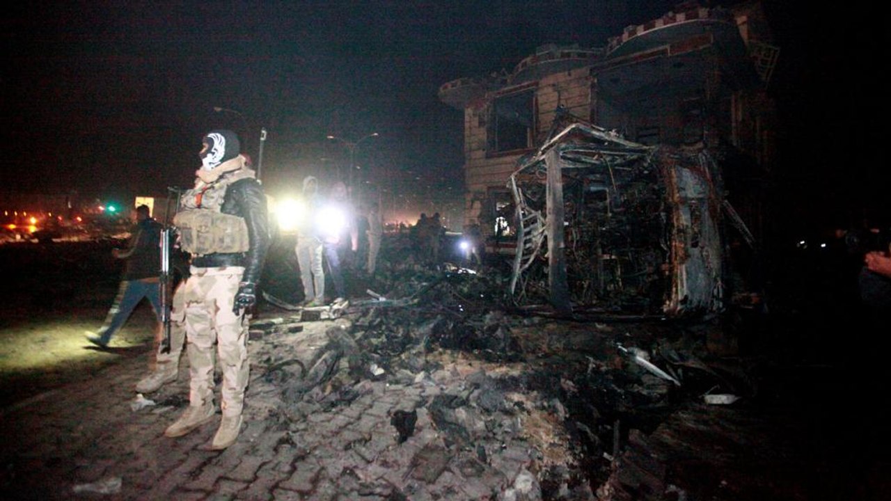 Hundred Shi'ite pilgrims killed by Islamic State in Iraq