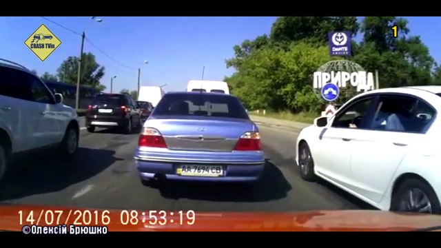 Accidents de voitures en Ukraine.. Pire que les russes !!