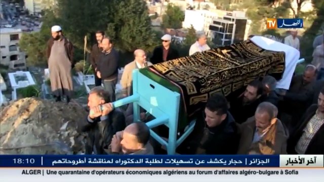 إعلام الصحفي المخضرم بشير حمادي يوارى الثرى بمقبرة سيدي يحيى بالعاصمة