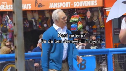 Profesyonel Halterci Yaşlı Adam Kılığında