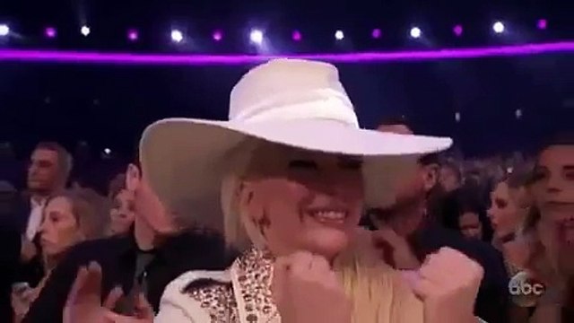 Lady Gagas Incredible Reaction To Selena Gomez Speech @ AMAs 2016!