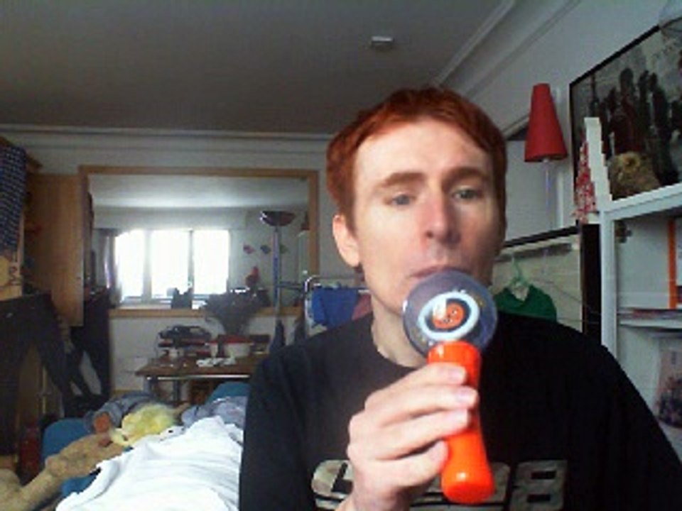 Wiwi égratigne "l'eau par mes narines" de Bop De Narr