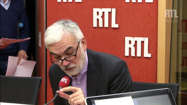 Macron, un révolutionnaire en papier glacé , selon Pascal Praud