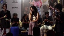 Alia Bhatt gets embarrassed by a little fan's gesture! Full Video