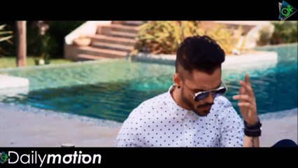 Χρήστος Παυλάκης - Μόνος Τα Σπάω (Official Music Video)