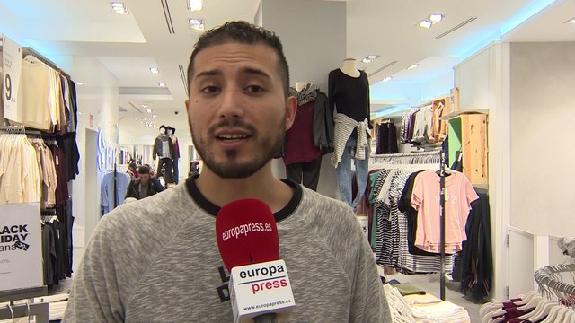 Primeras compras navideñas en el 'Black Friday'