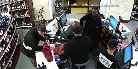 Une cigarette électronique explose dans la poche d'un homme