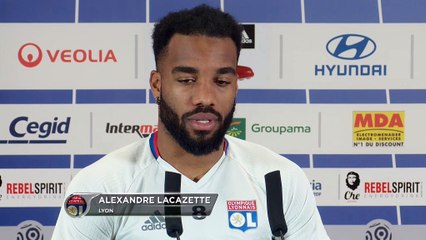 OL - Lacazette : "Vous allez très vite avec Fekir"
