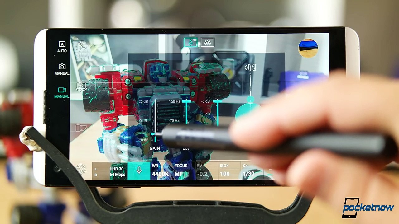 LG V20 vs LG V10 Smartphone Showdown_ Should you upgrade_