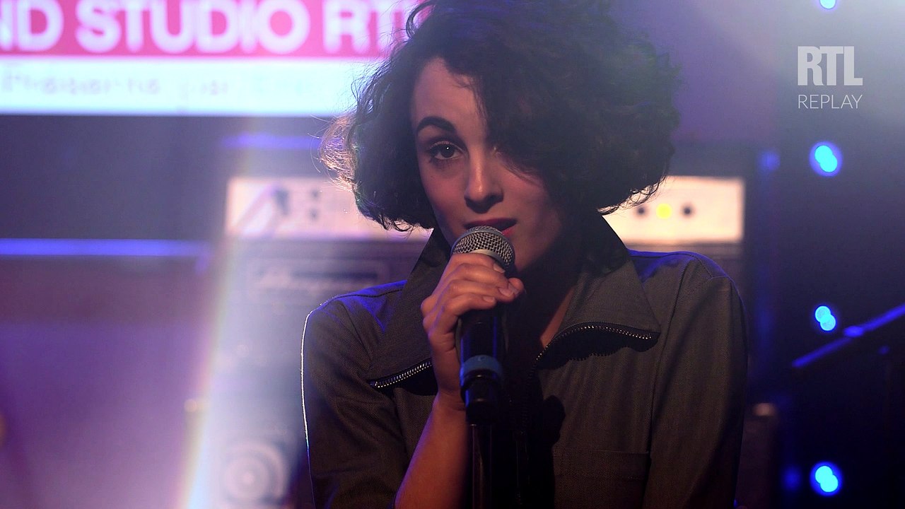 Barbara Pravi - L'amitié (live) - Le Grand Studio RTL