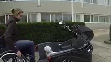 Vehicle for wheelchair users traveling without assistance