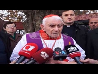 Ora News – Shkodër, Kardinali Ernest Troshani mban meshën e parë në varrezat katolike të Rrmajit në