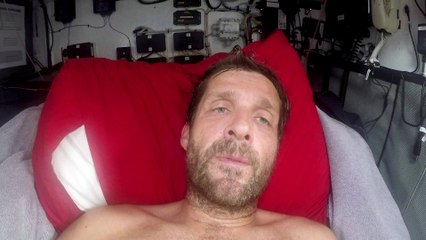 J20 : Eric Bellion est rincé / Vendée Globe