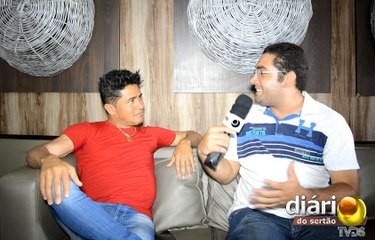 Fenômeno do brega toca em Cajazeiras-PB